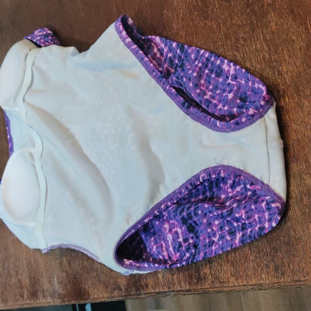 Speedo swimsuit size 6.  FHC1 - Picture 7 of 7
